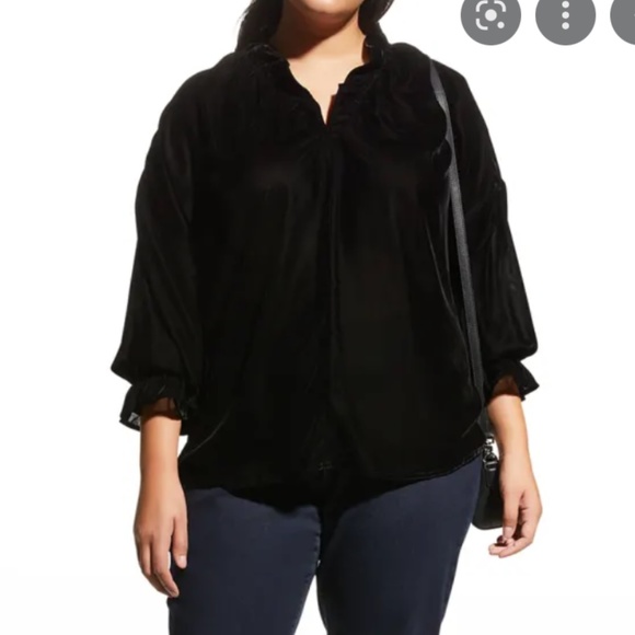 Finley- Crosby Whisper Velvet Popover Top - Picture 2 of 9